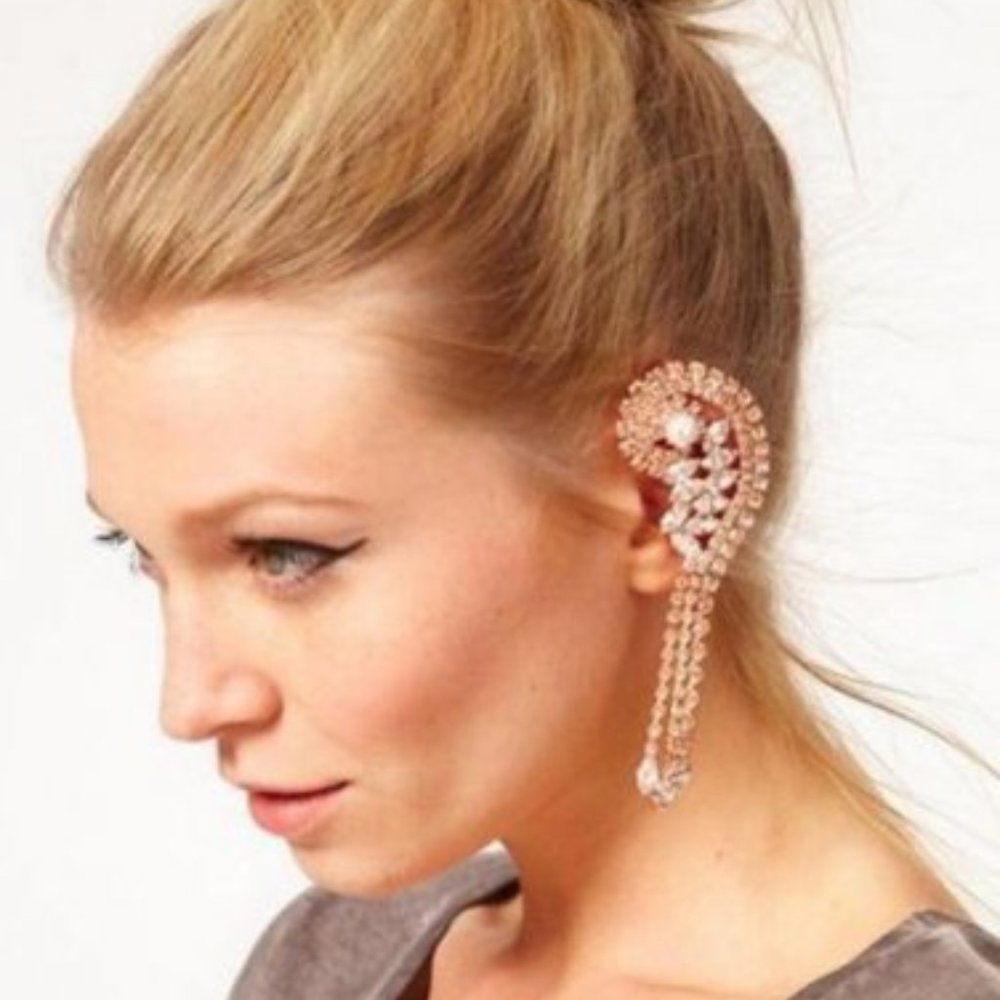 Ear Cuff ~ Beautiful ~ Dangle ~ CZ ~ Crystals & Pearl